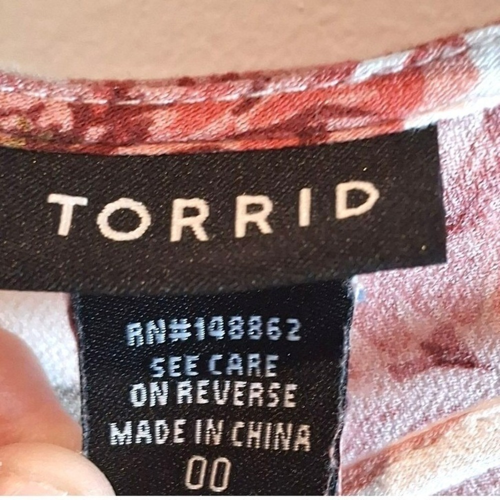 Torrid Blouse L Womens Plus White Pink Floral Bell Sleeve Bloomcore Boho V-Neck - Picture 6 of 11
